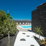 וילה Botanica - Spacious, Heated Pool And Bbq, Sunny Terrace, Garden & Mountain Views