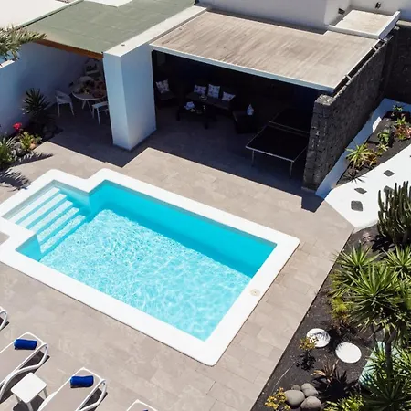 别墅 Botanica - Spacious, Heated Pool And Bbq, Sunny Terrace, Garden & Mountain Views