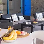 Botanica - Spacious, Heated Pool And Bbq, Sunny Terrace, Garden & Mountain Views Villa Playa Blanca (Lanzarote)