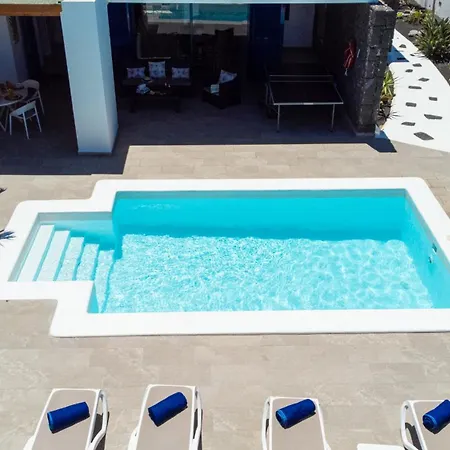 Botanica - Spacious, Heated Pool And Bbq, Sunny Terrace, Garden & Mountain Views