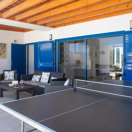 Botanica - Spacious, Heated Pool And Bbq, Sunny Terrace, Garden & Mountain Views