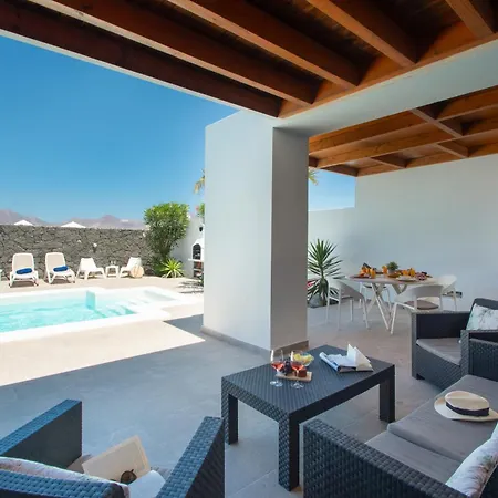 Botanica - Spacious, Heated Pool And Bbq, Sunny Terrace, Garden & Mountain Views *