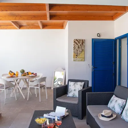 Botanica - Spacious, Heated Pool And Bbq, Sunny Terrace, Garden & Mountain Views