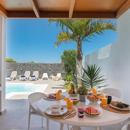 Botanica - Spacious, Heated Pool And Bbq, Sunny Terrace, Garden & Mountain Views 别墅 普拉亚布兰卡