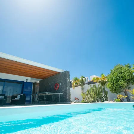 Botanica - Spacious, Heated Pool And Bbq, Sunny Terrace, Garden & Mountain Views * Playa Blanca (Lanzarote)