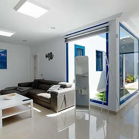 Villa Botanica - Spacious, Heated Pool And Bbq, Sunny Terrace, Garden & Mountain Views Playa Blanca (Lanzarote)