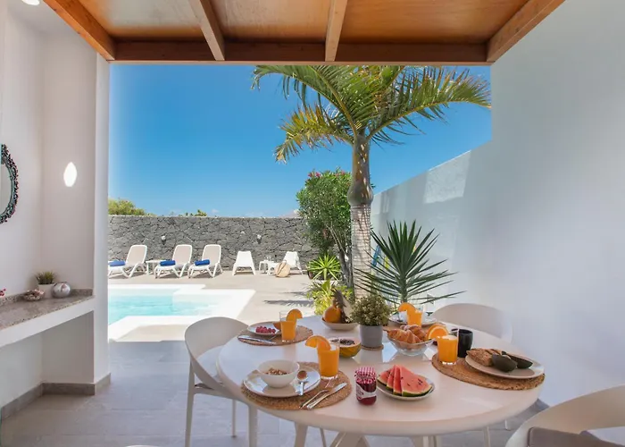 Botanica - Spacious, Heated Pool And Bbq, Sunny Terrace, Garden & Mountain Views 빌라 플라야블랑카