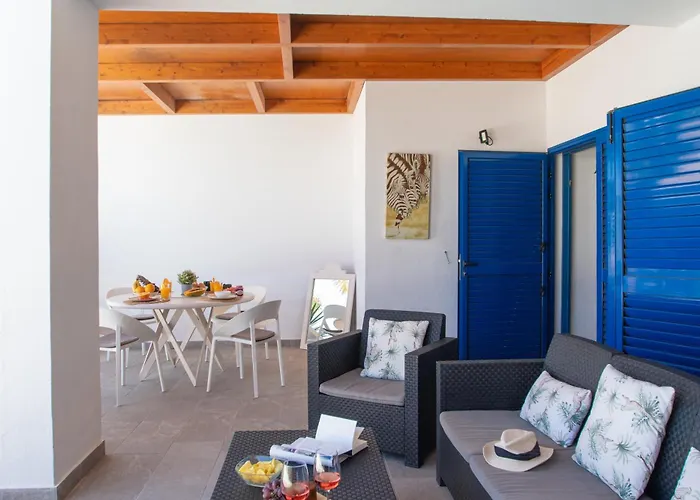 Botanica - Spacious, Heated Pool And Bbq, Sunny Terrace, Garden & Mountain Views