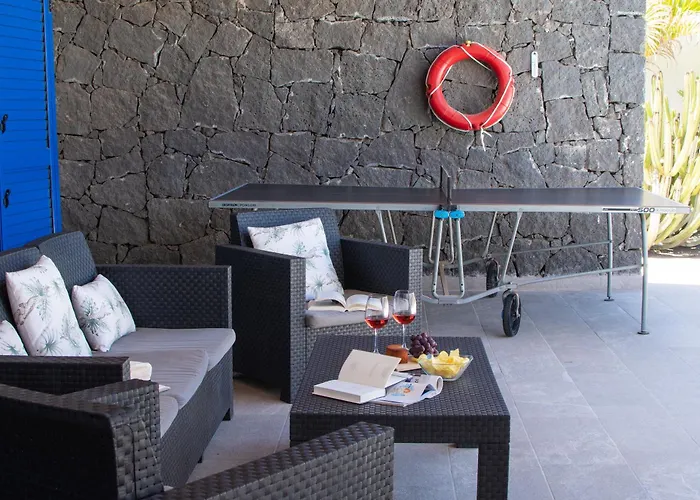 Botanica - Spacious, Heated Pool And Bbq, Sunny Terrace, Garden & Mountain Views * Playa Blanca (Lanzarote)