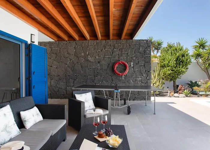 Botanica - Spacious, Heated Pool And Bbq, Sunny Terrace, Garden & Mountain Views * Playa Blanca (Lanzarote)
