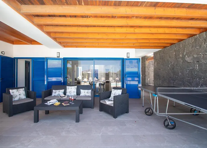 Botanica - Spacious, Heated Pool And Bbq, Sunny Terrace, Garden & Mountain Views